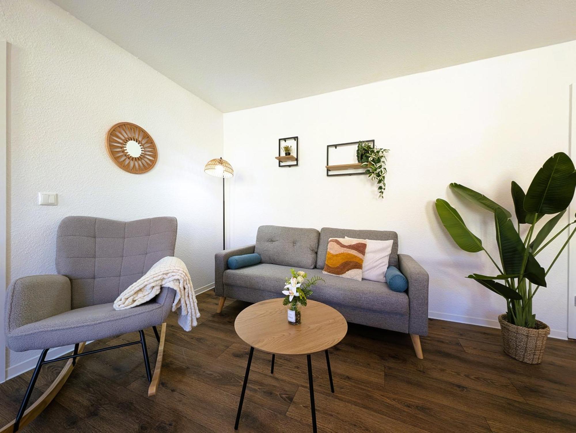 Bohnapartments - Topfmarkt Xxl Suiten - Neu In Top Zentrumslage, Vollausstattung, Wlan, Parkplaetze Ilmenau Buitenkant foto